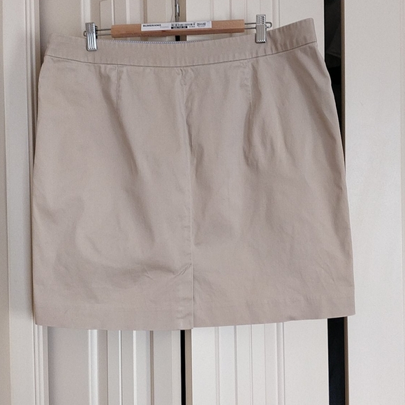LL Bean Chino Skirt, Size 18 - Picture 4 of 4
